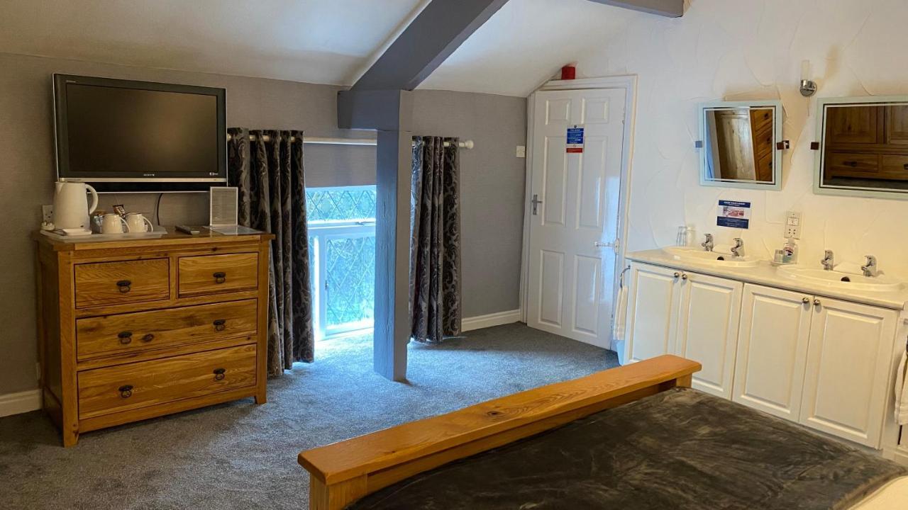 Bridge Farm Hotel Leeds  Eksteriør billede