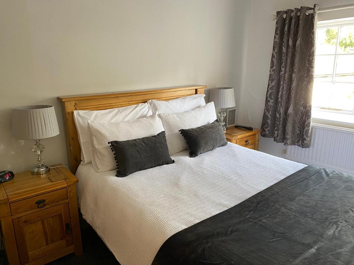 Bridge Farm Hotel Leeds  Eksteriør billede