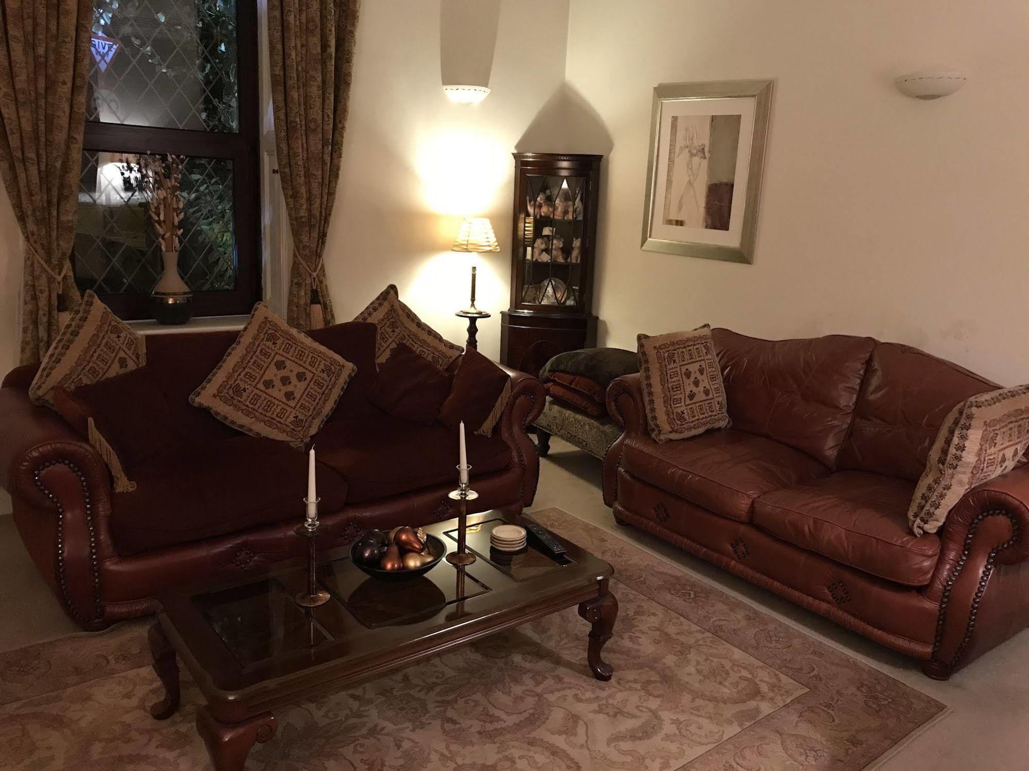 Bridge Farm Hotel Leeds  Eksteriør billede