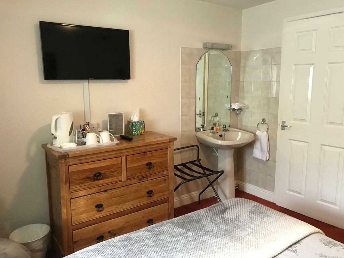 Bridge Farm Hotel Leeds  Eksteriør billede