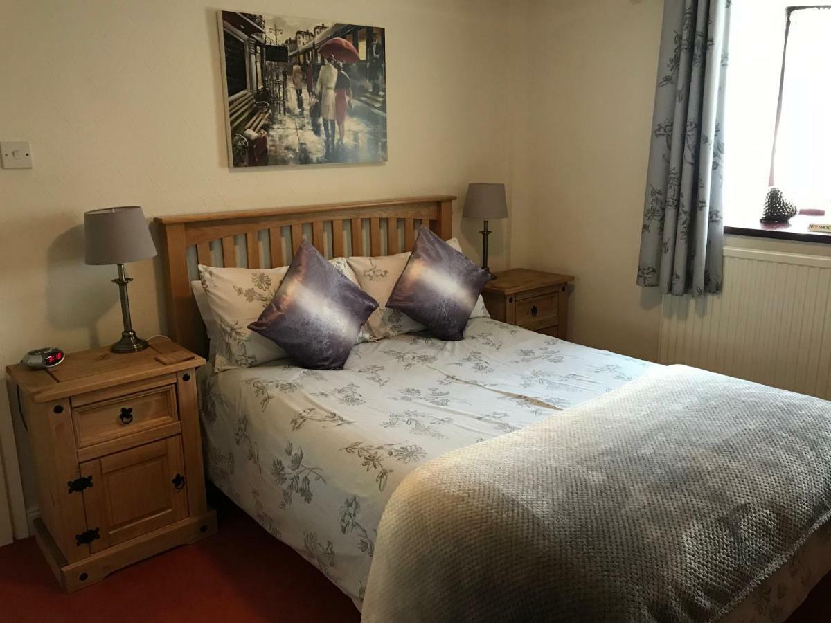 Bridge Farm Hotel Leeds  Eksteriør billede